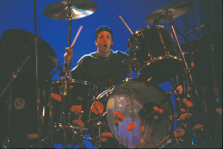dave grohl playing on drums
