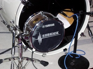 Fig. 2. A Subkick on the outside of the bass drum with an SMS57 on the inside (dynamic duo)