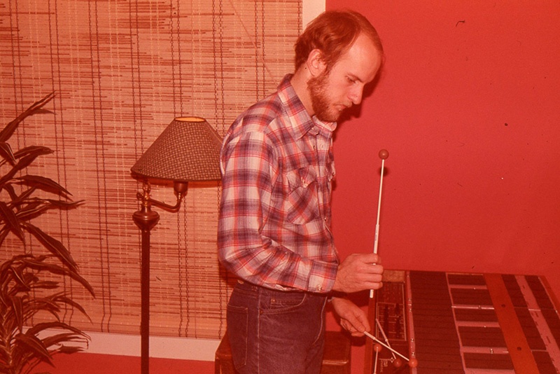 Bill Katoski experiments with a malletKAT prototype in the days before MIDI standardization