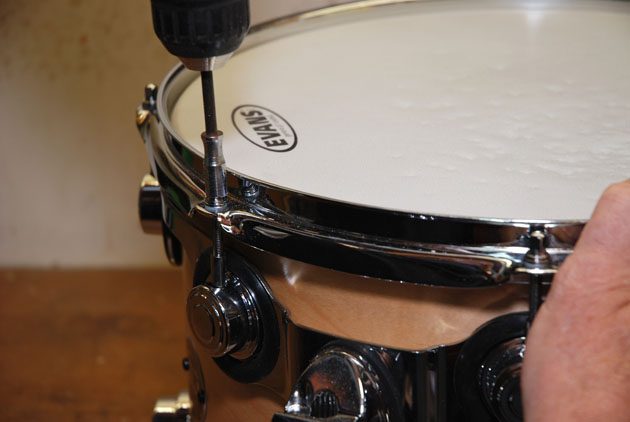how to change drum heads