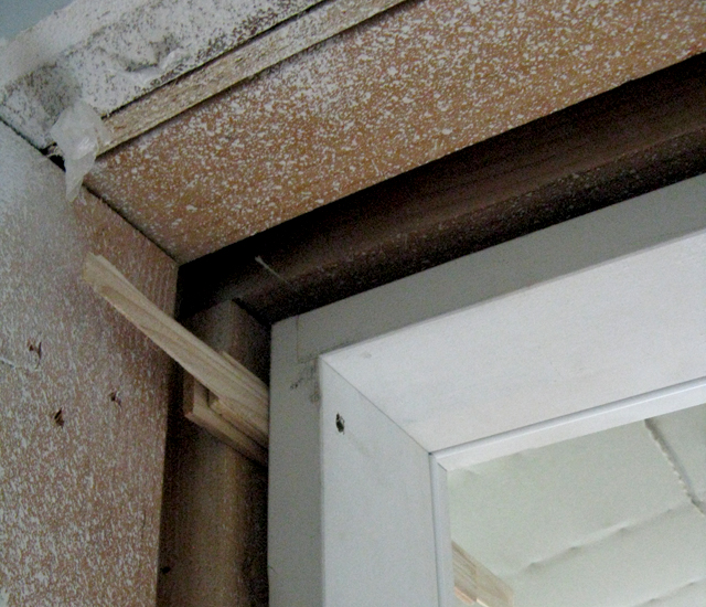 soundproof drum booth of air gap between walls and ceiling
